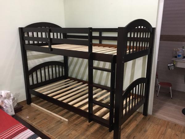 Hình ảnh thực tế chiếc giường tầng gỗ thông KTPGT03 giao cho khách hàng